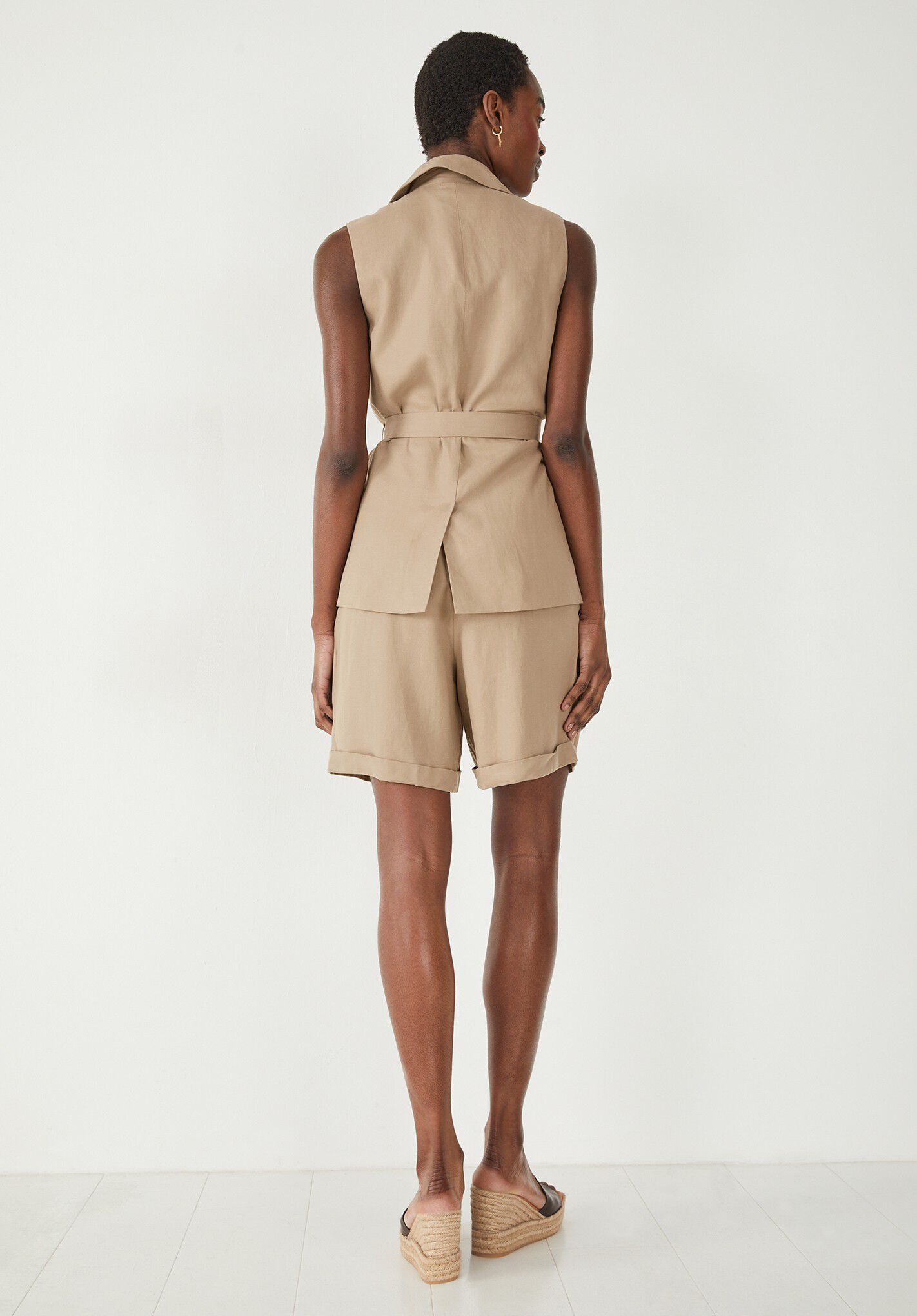 Laube blanc Sleeveless Coat Dress チャコール IMG_9710.heic?v=1685951435&