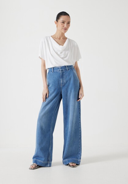Drew Wide Leg Jeans