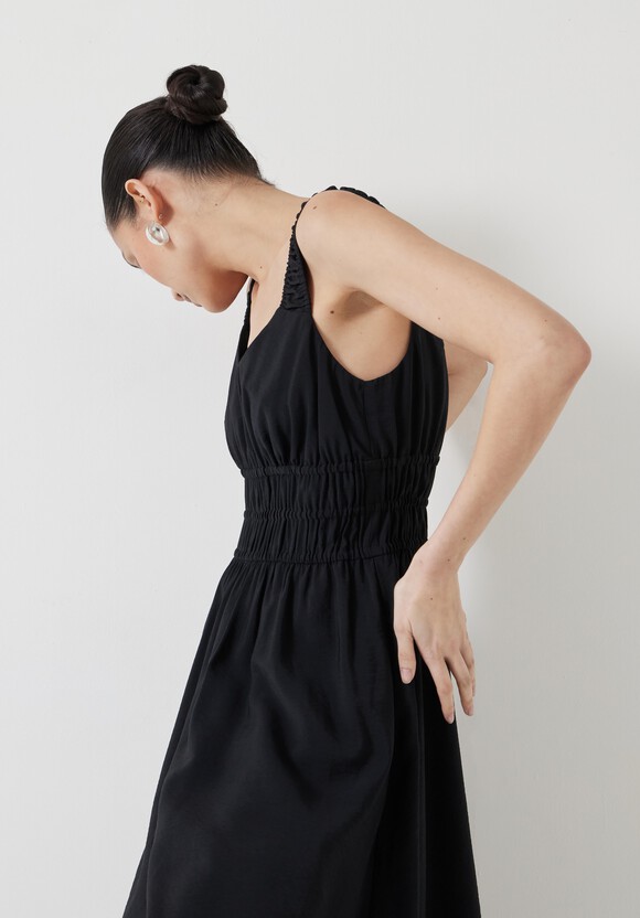 Air Flow Gathered Straps Midi Dress