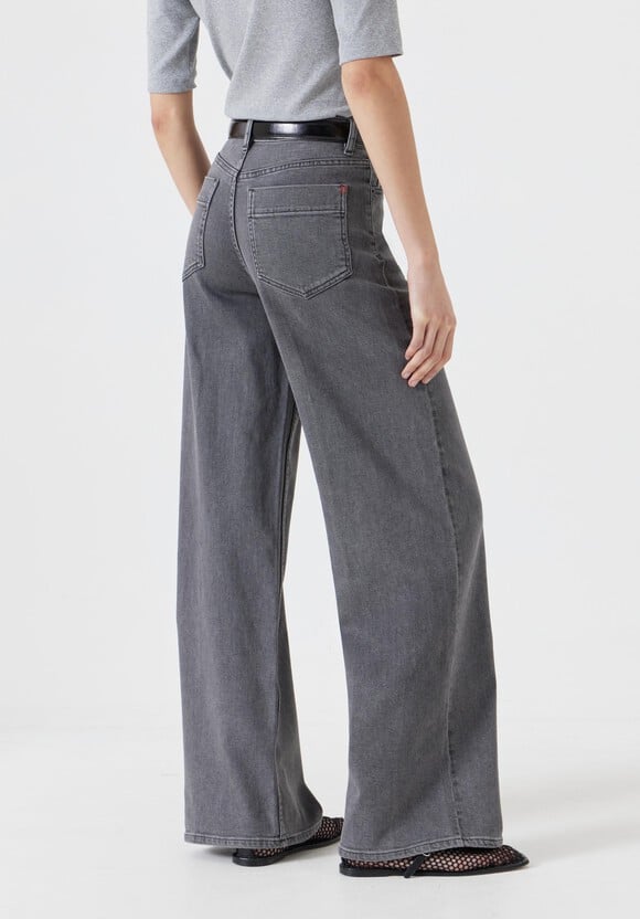 Nessa Wide Leg Jeans