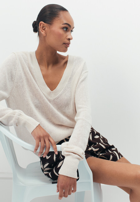 Linen Blend V Neck Jumper