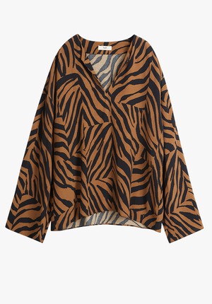 Lauren Notch Neck Top