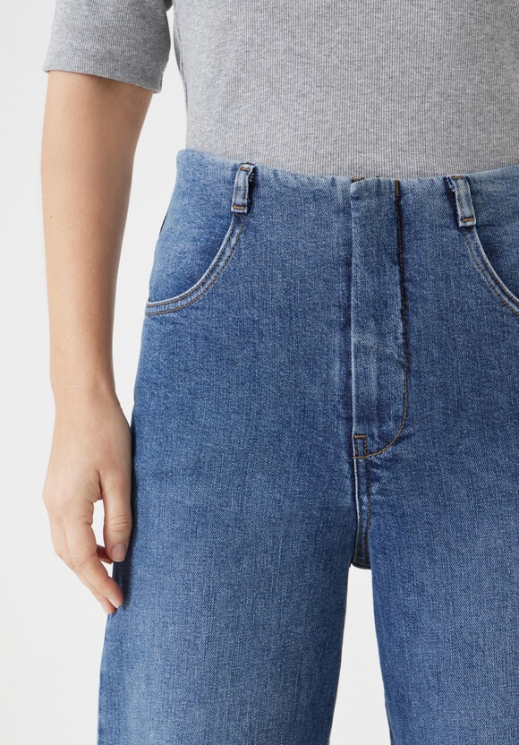 Marla Cropped Jean