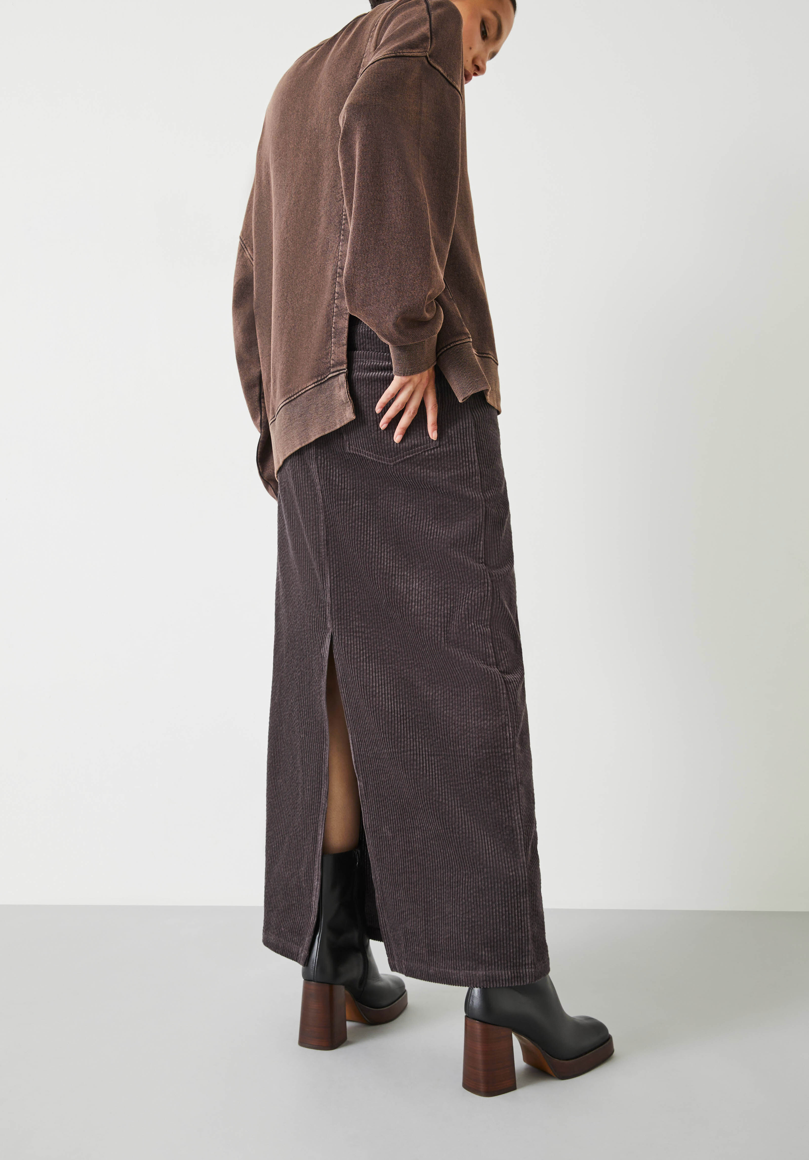 Black cord sale maxi skirt