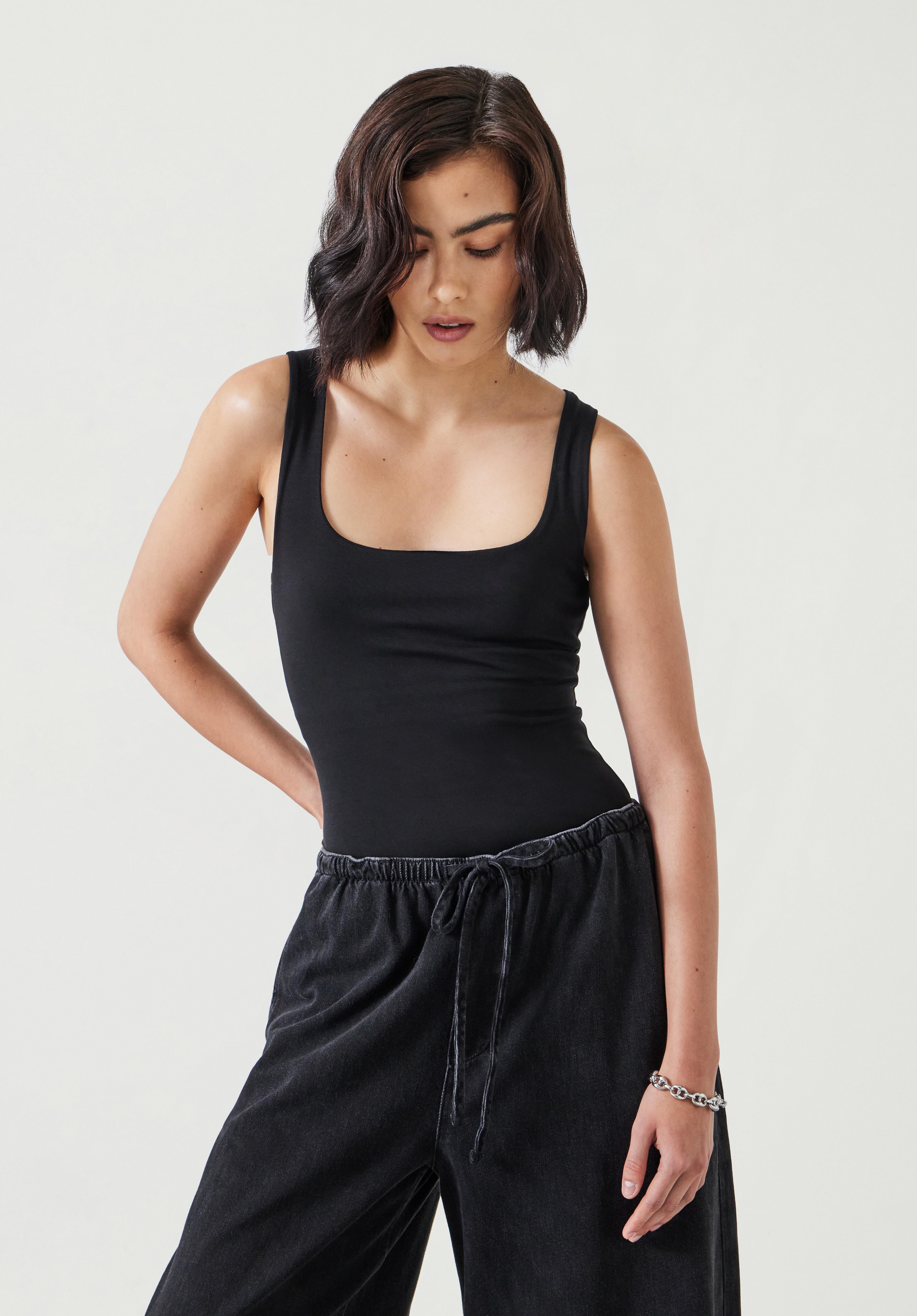 Jade Wide Strap Scoop Vest Black hush