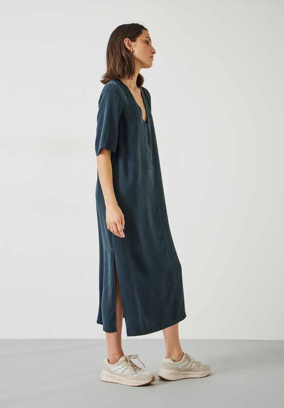 Reyna V-Neck Midi Dress