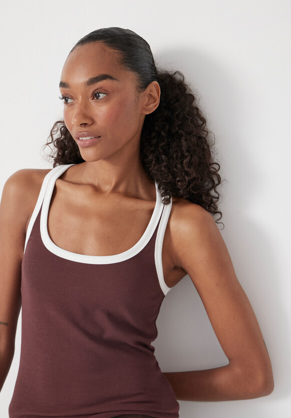 Contrast Trim Vest