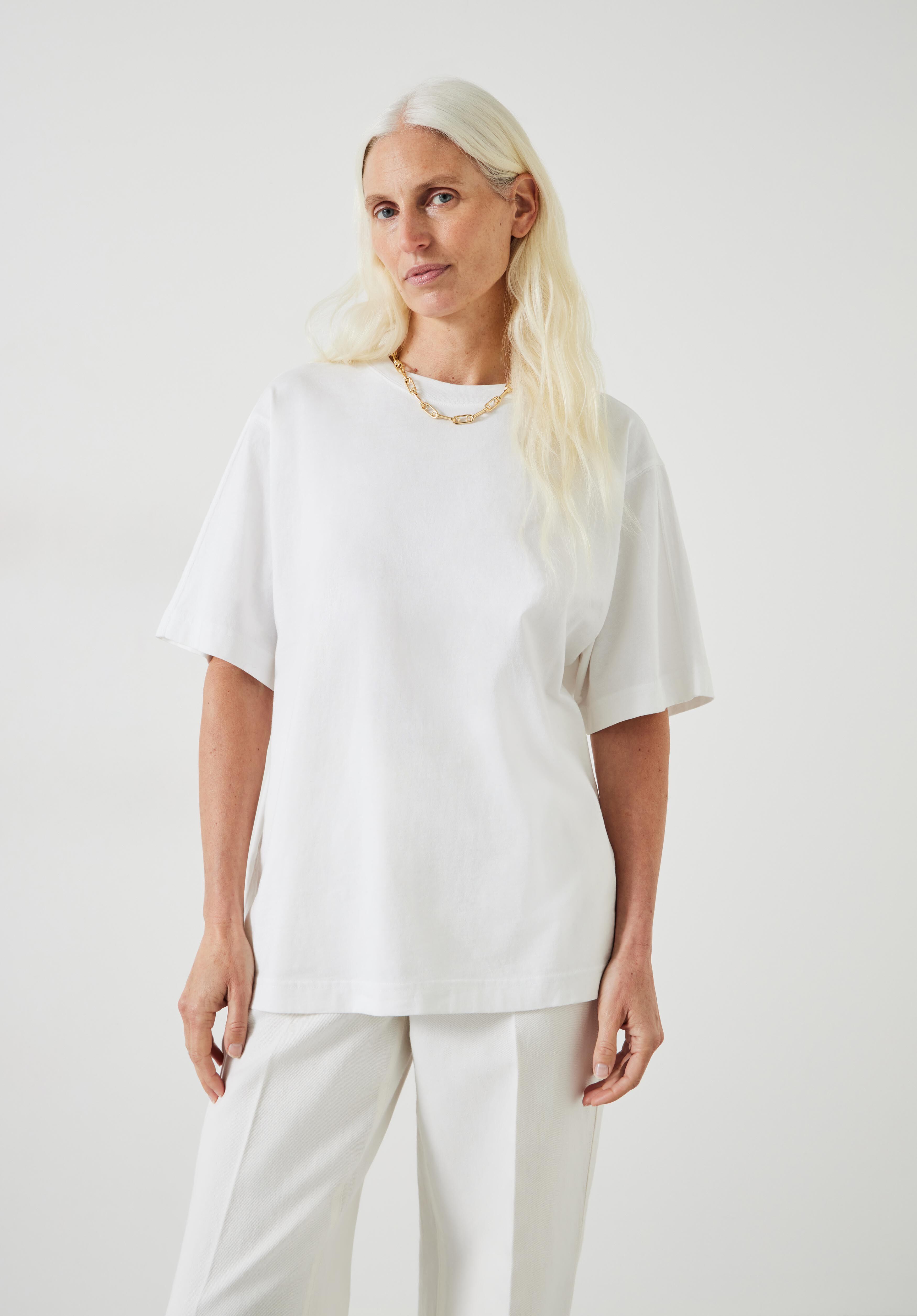 Oversized white t shirt cheap