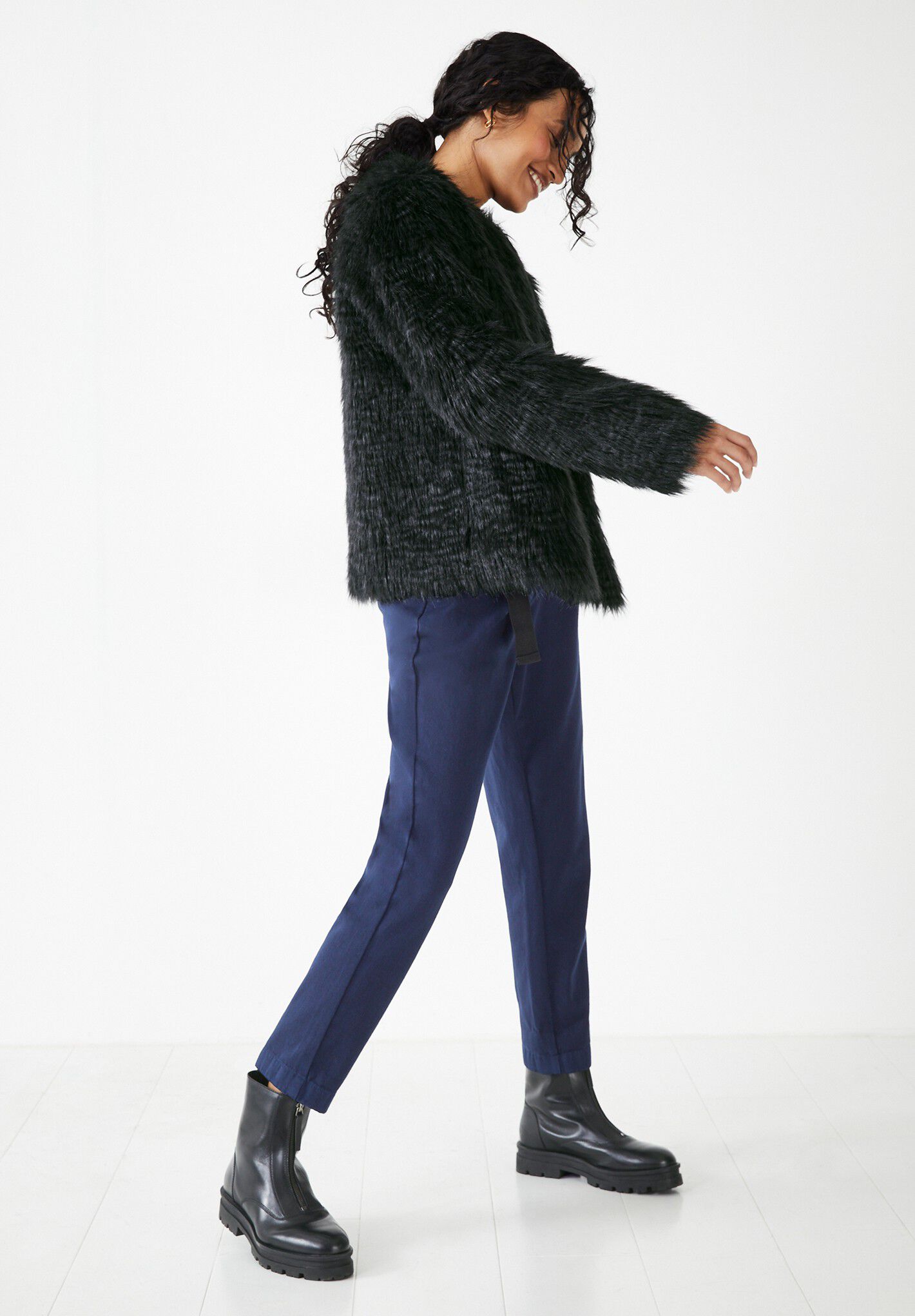 Short black fluffy jacket outlet
