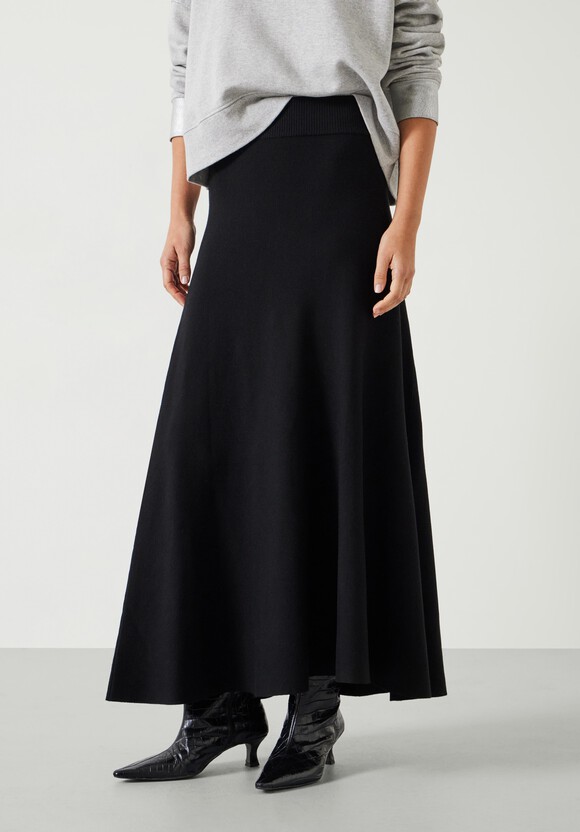 Zola Volume Knitted Midi Skirt