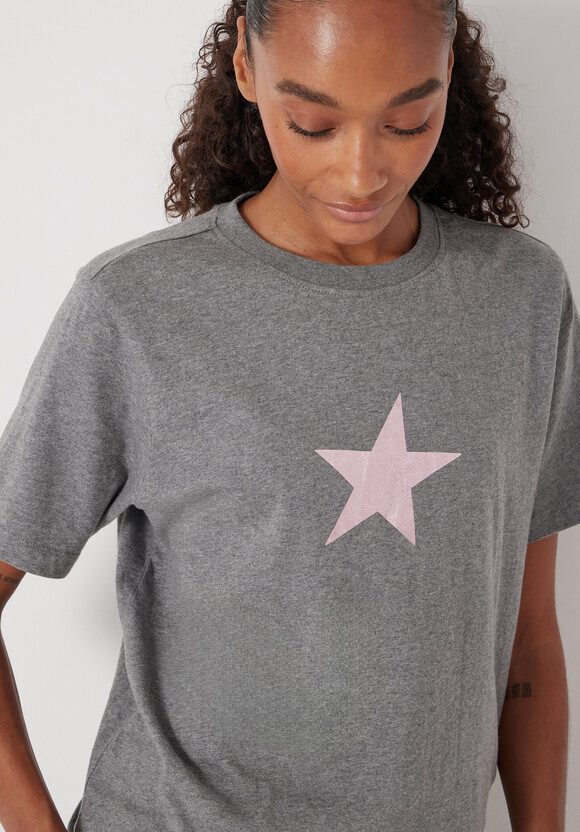 Metallic Star Graphic T-Shirt