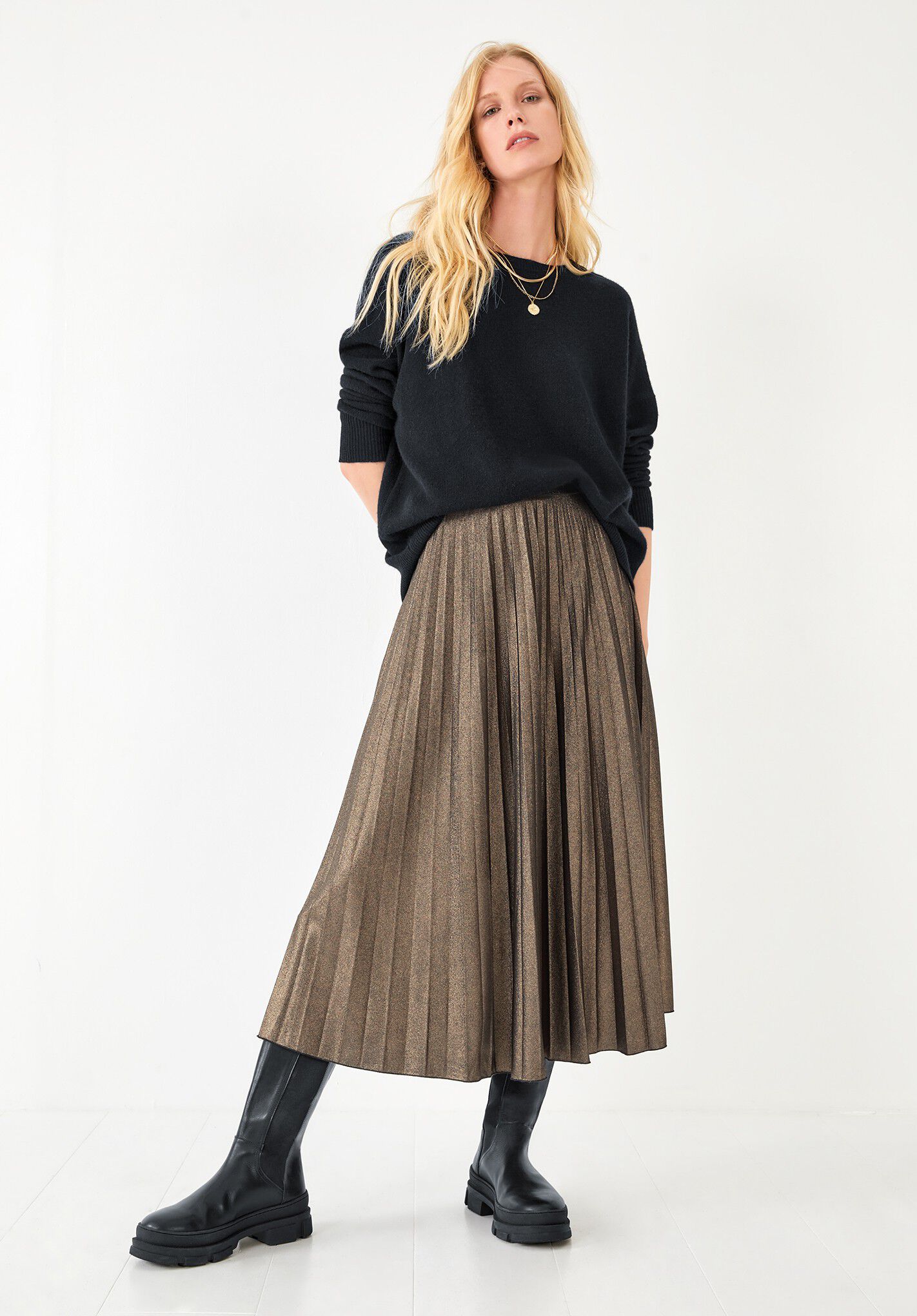 gold midi skirt outfit