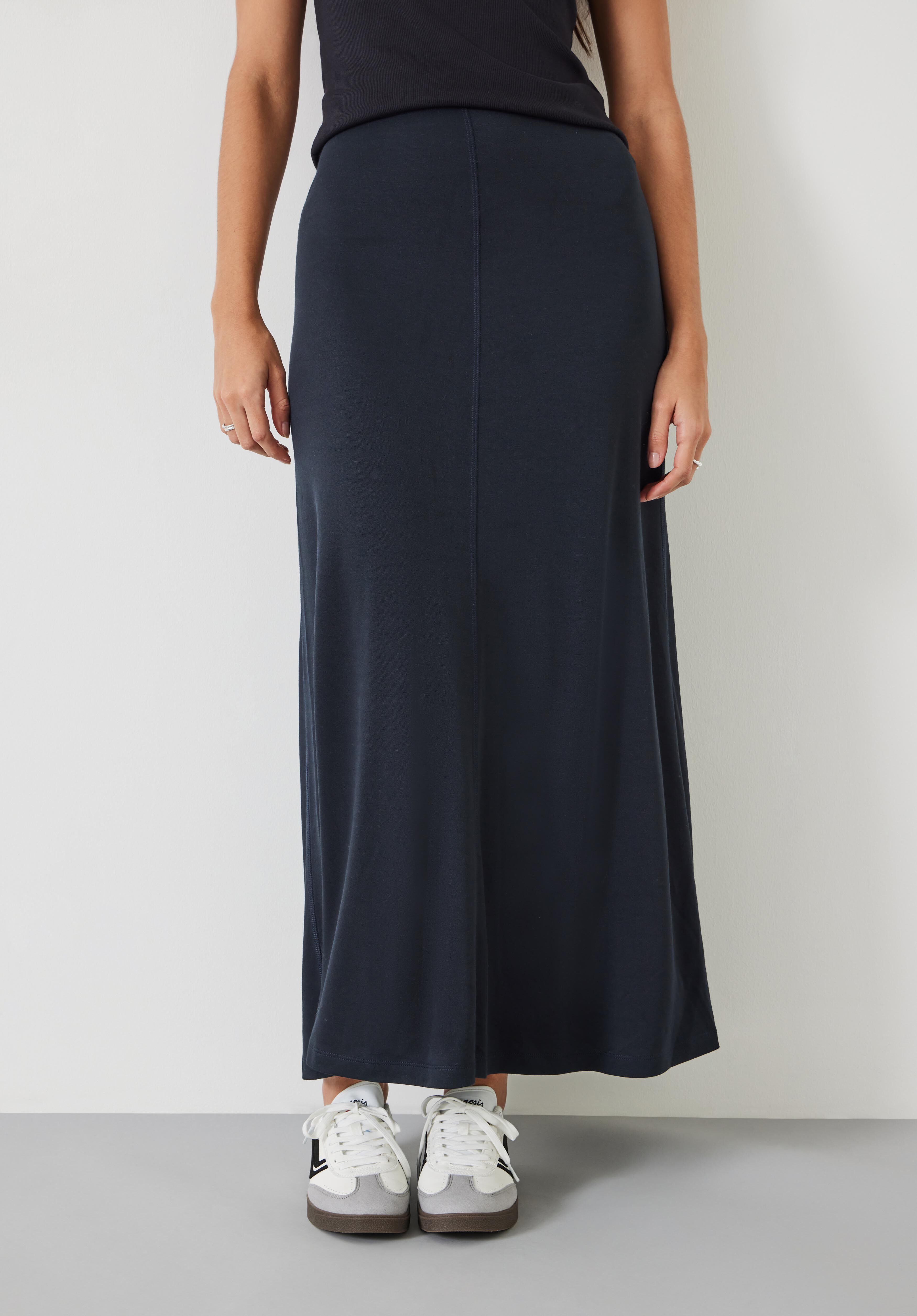 Black jersey maxi skirt 2025
