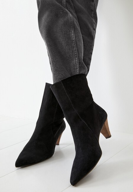 Hesper Boots