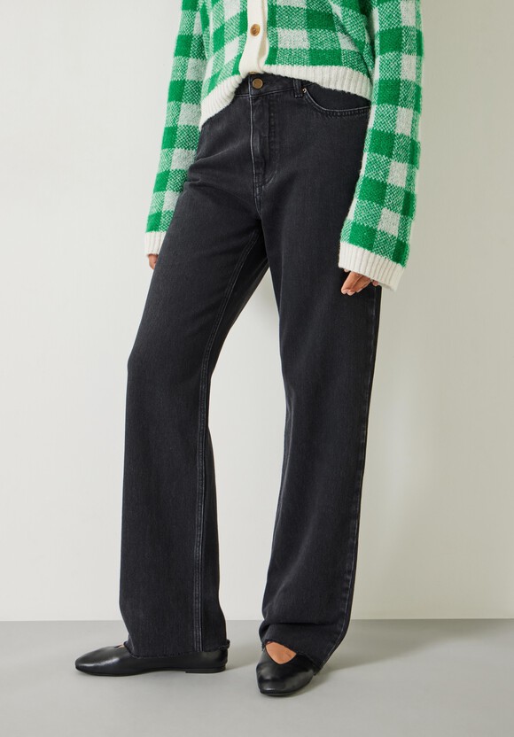 Remy Straight Raw Hem Jeans
