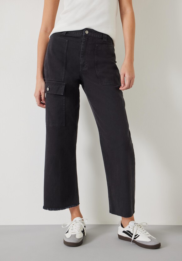 Issy Cropped Trousers