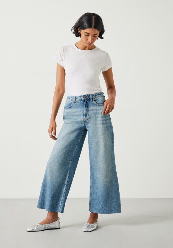 Abi Cropped Wide Leg Jeans