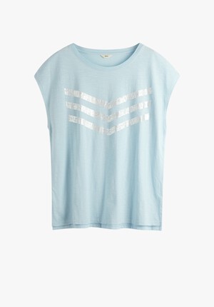 Chevron Stripe Boyfriend T Shirt