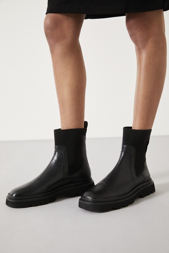 Pacey Leather Chunky Chelsea Boots