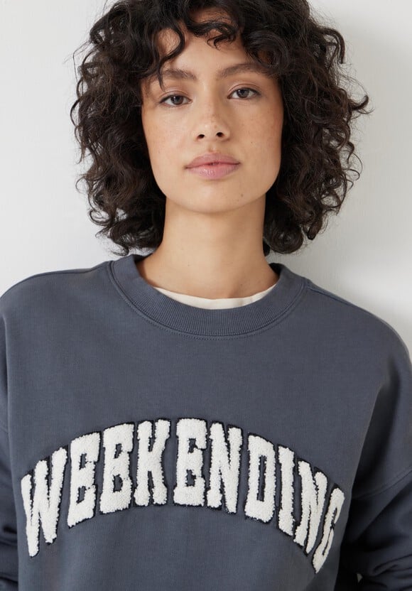 Weekending Graphic Sweatshirt