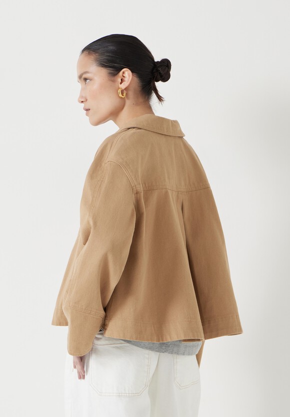 Barrel Sleeve Swing Jacket