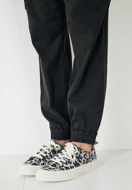 Rayen Canvas Trainers
