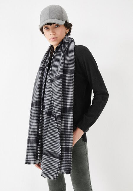 Beatrice Scarf