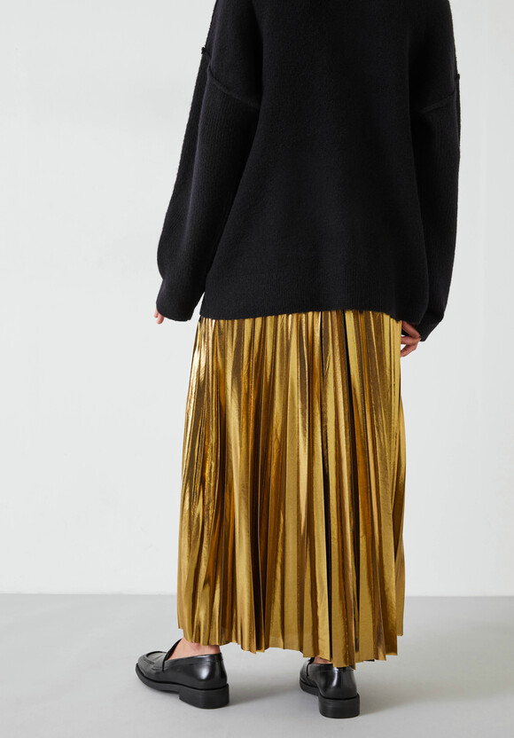 Raven Pleated Maxi Skirt