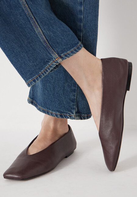 Asymmetric Leather Ballet Flats