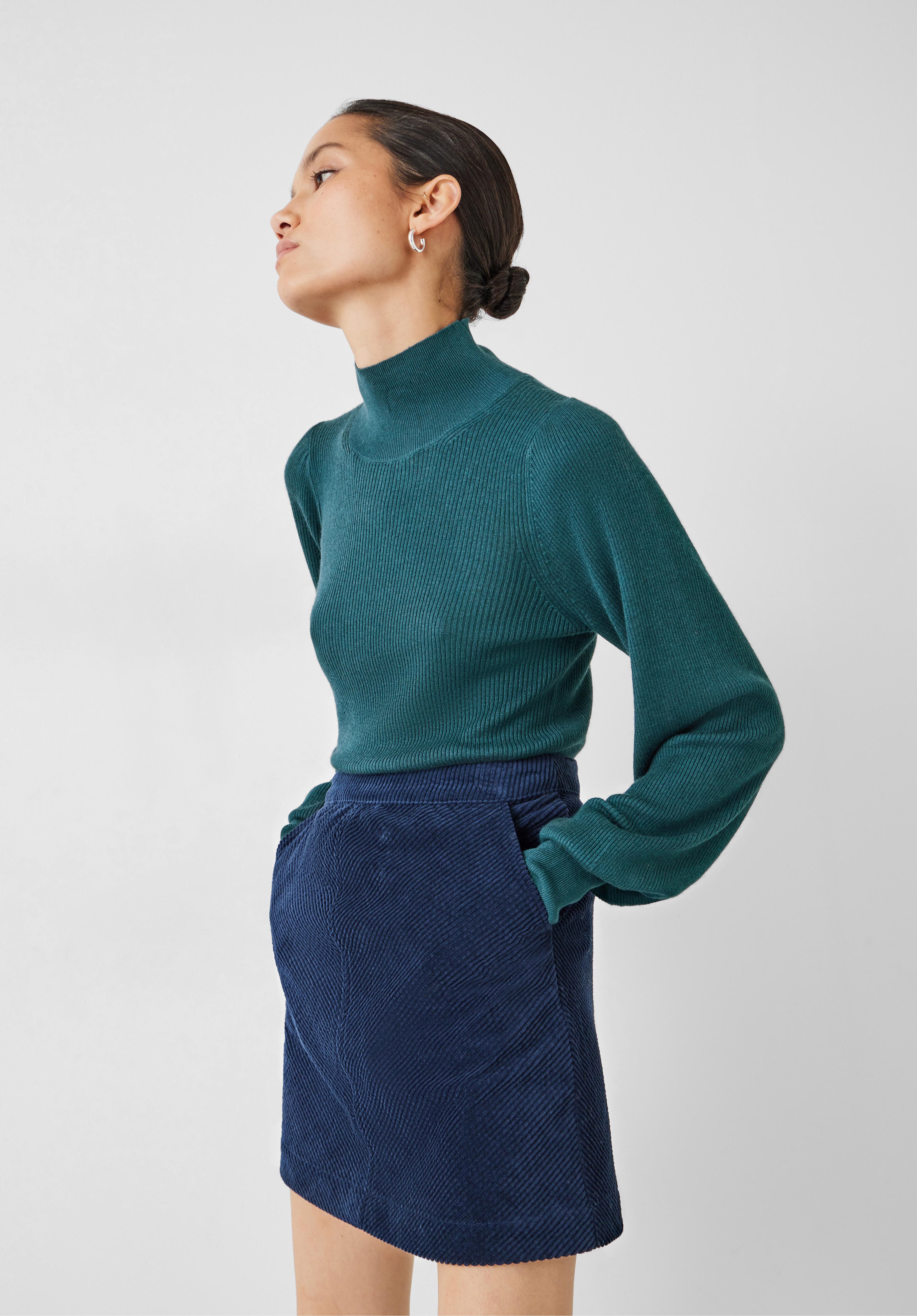 No sleeve turtleneck sweater 2025