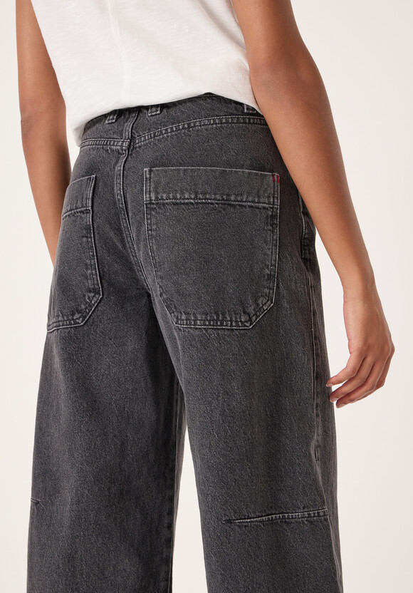 Bree Horseshoe Barrel Leg Jeans