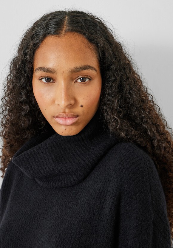Ribbed Meryl Roll Neck Jumper