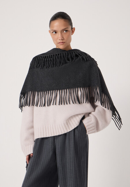 Fringe Detail Scarf