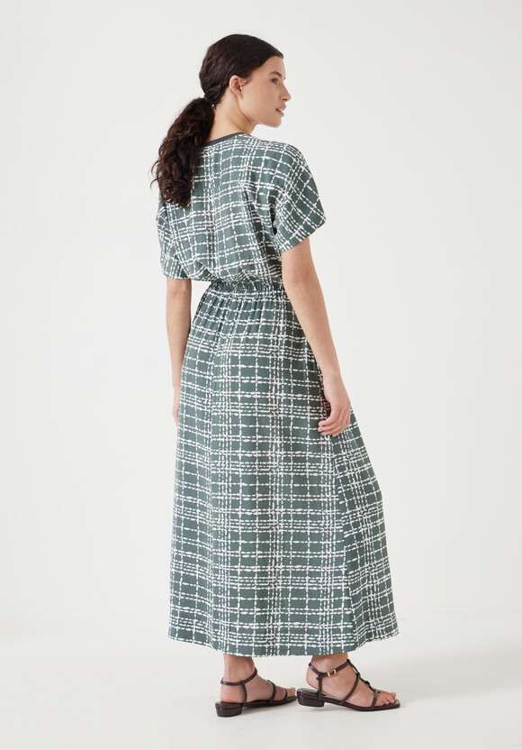 Air Flow Short Sleeve Crew Neck Midi Dress