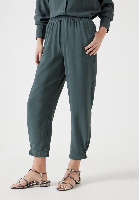 Air Flow Ankle Grazer Trousers