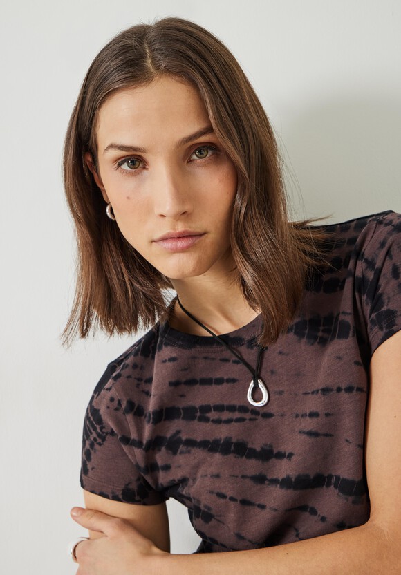 fitted tie dye shirt