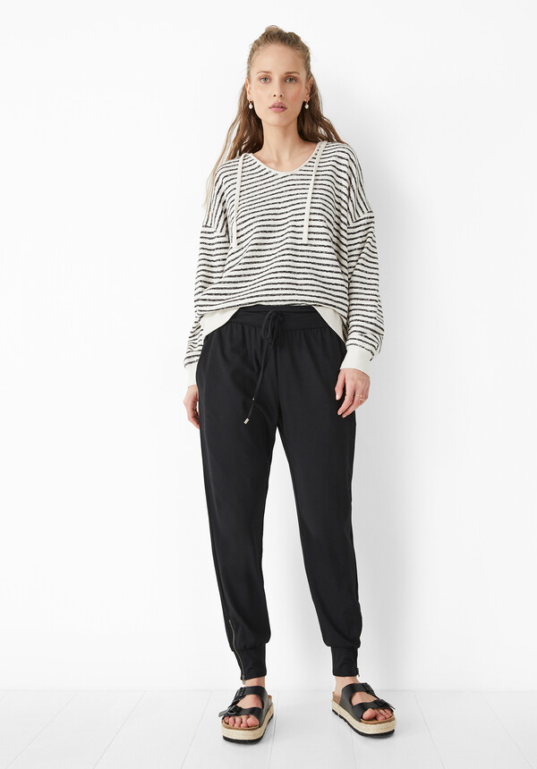 Amie Joggers