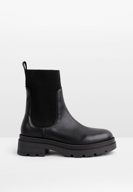 Pinner Boots