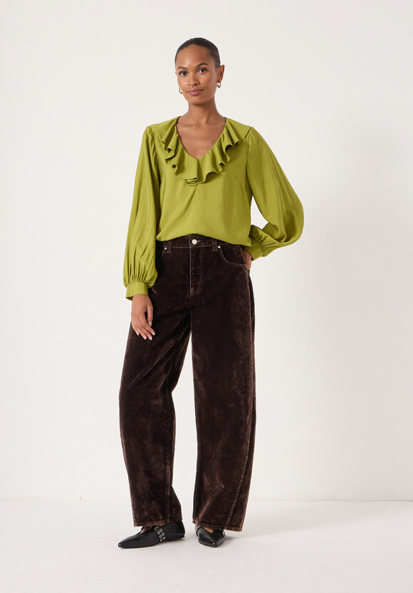 Air Flow Ruffle Blouse