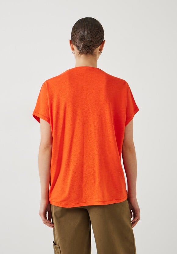 Danny Linen V-Neck T-Shirt
