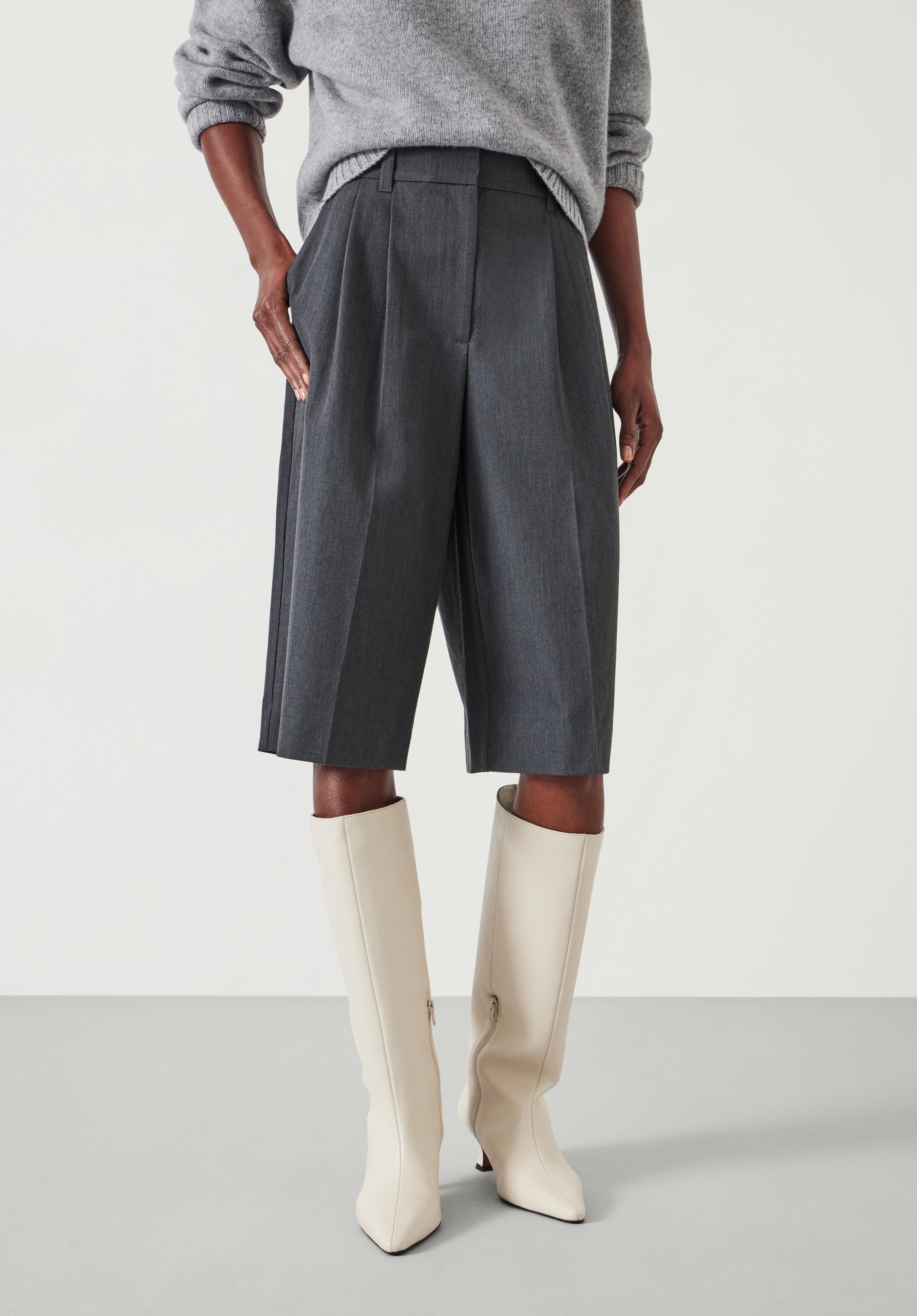Ayla Cropped Bermuda Shorts Dark Grey hush