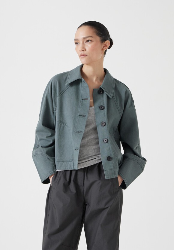 Barrel Sleeve Swing Jacket
