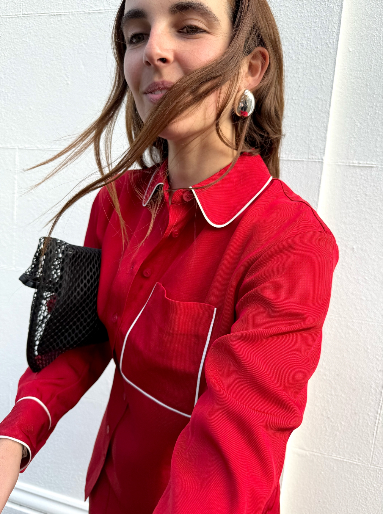 blue jeans and white shirt